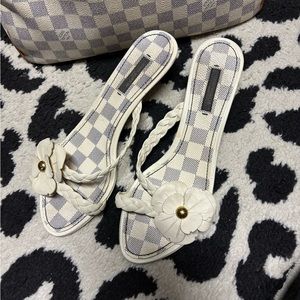Damier Azul flower- ivory -  size 9 -39 made in Italy - great condition